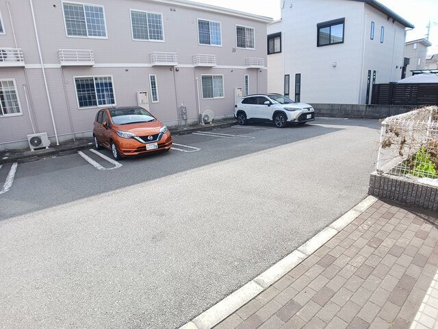 サニーパレスＢの駐車場