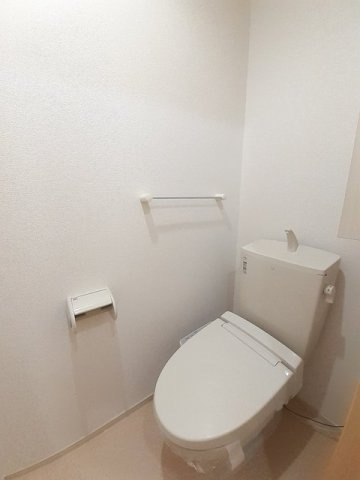 ラリュール　Ⅱのトイレ|落ち着いたトイレです