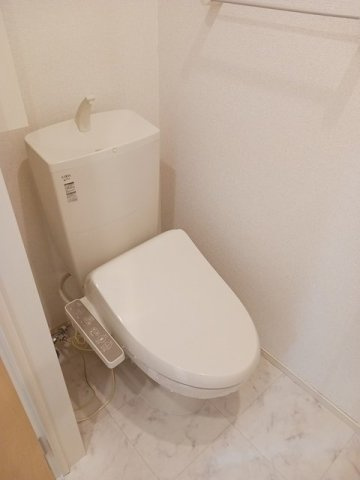 ブリエⅡのトイレ|コンパクトで使いやすいトイレです