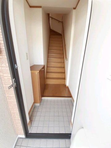 グレースコート　Ａの玄関|落ち着いた玄関です