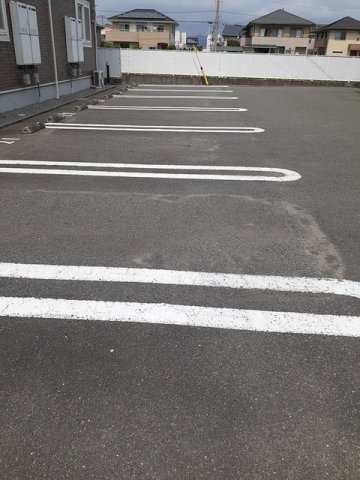 ヒルズ住吉　Ａの駐車場|駐車場があるので、車を買う予定の方も安心です