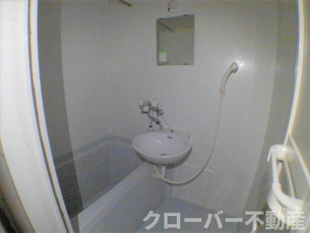 レオパレス東大浜の浴室