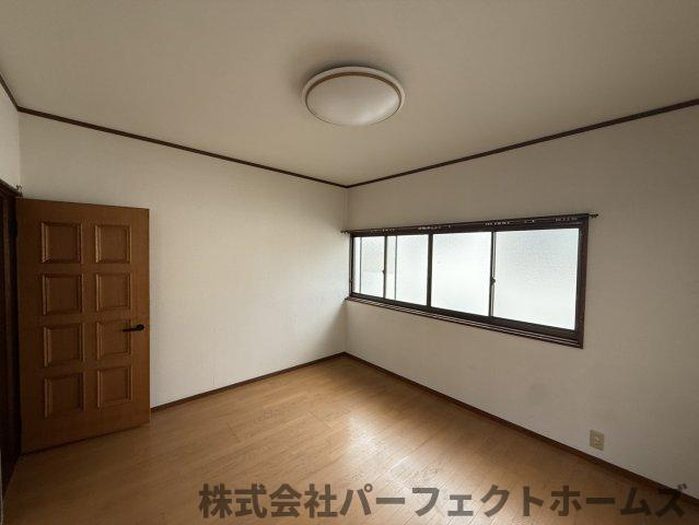 宇山町戸建の洋室|広々とした洋室です