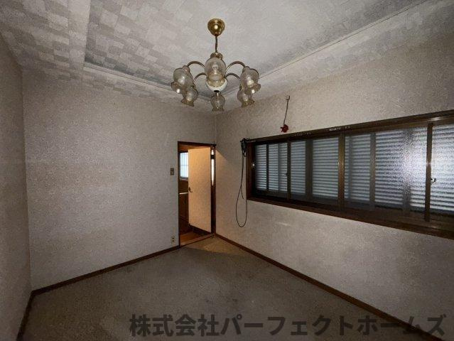 宇山町戸建の洋室|使い勝手のいい洋室です