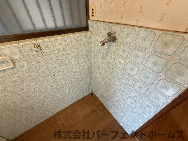 宇山町戸建の設備|洗濯機置場です