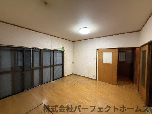 宇山町戸建のキッチン|ダイニングキッチンです