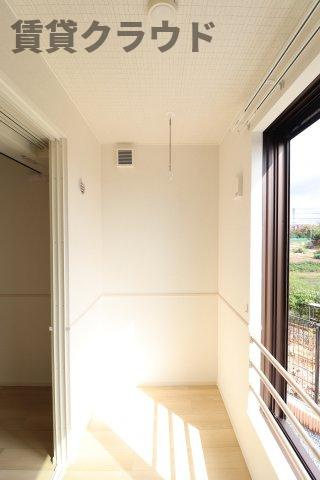 Ｖｉｌｌａクレストのバルコニー|屋根があることで雨や強い陽射しを避けられます！