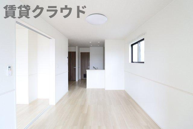 Ｖｉｌｌａクレストの居間・リビング|同じ建物の別のお部屋の写真になります！↓