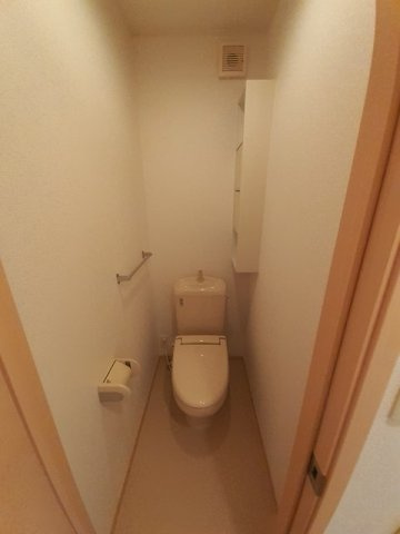 リュミエール井田西のトイレ|清潔感のあるトイレです