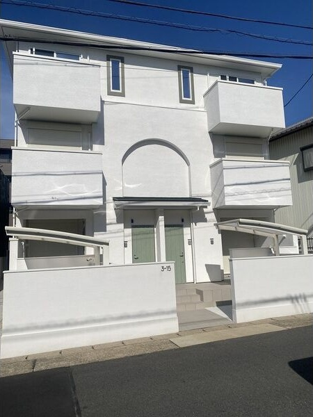 ブレス本山の外観