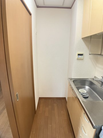 【居間・リビング】 | メゾン下北沢 | ※同物件別部屋参考写真