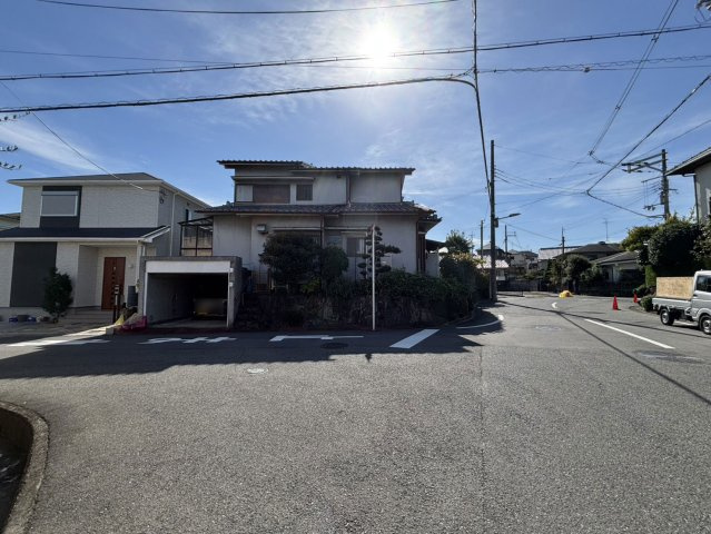 岸和田市上松町　古家付き土地の前面道路含む現地写真