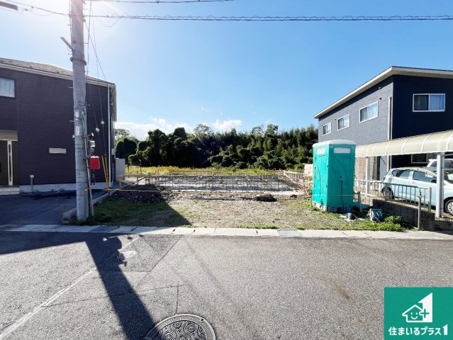愛知郡愛荘町長野　第9期　新築一戸建ての外観|周辺は落ち着いた街並みの住宅地！子育てがしやすい住環境です！まだ未完成ですが、現地でしかわからない事もございます。是非一度ご覧ください。