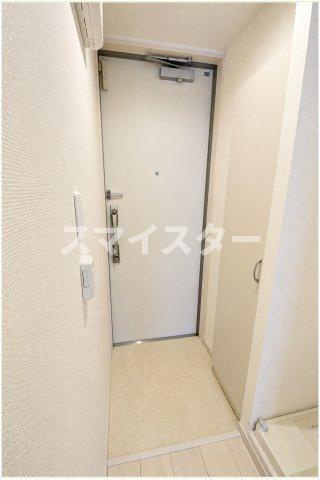 リブリ・コンフォートホウデンの玄関