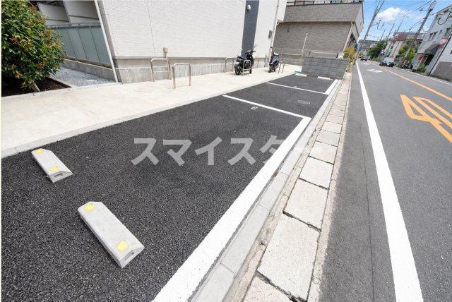 リブリ・コンフォートホウデンの駐車場