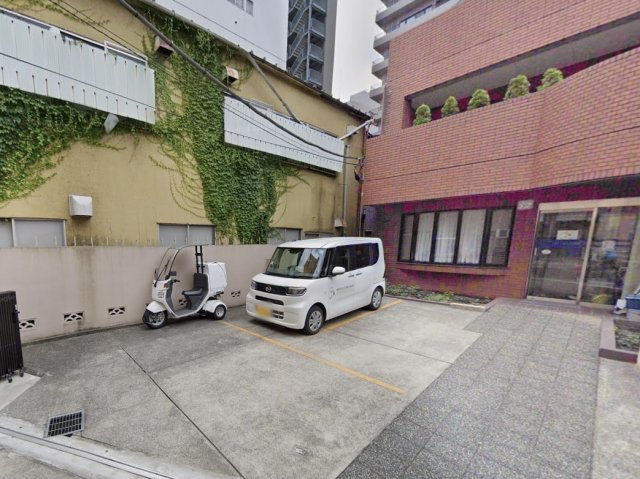 セピアビルの駐車場
