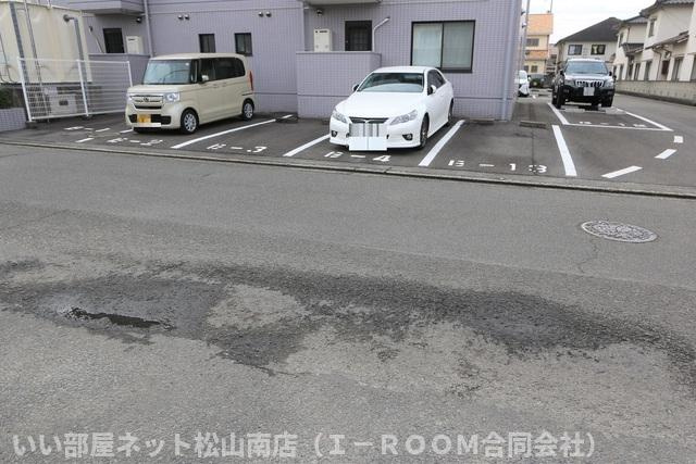 【駐車場】 | フィノ・レジデンシアＢ 