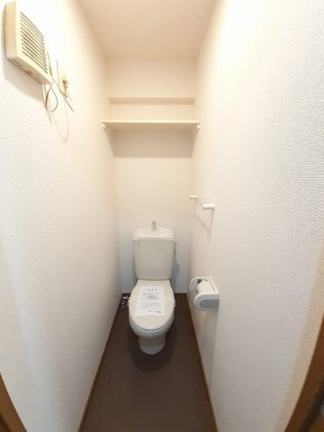 【トイレ】 | 日吉マナーハウス | 落ち着いた色調のトイレです