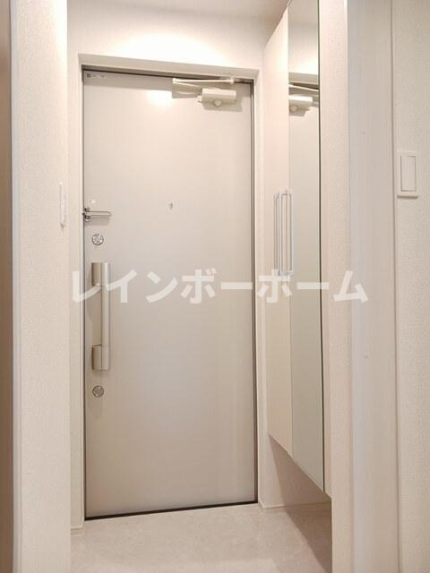 パローラ　ロゼッタの玄関