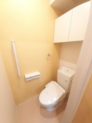 【トイレ】 | ルナ　ソラーレ | 落ち着いた色調のトイレです
