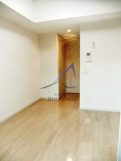 ガーラ・ステーション菊川の居間・リビング|洋室のお部屋です。