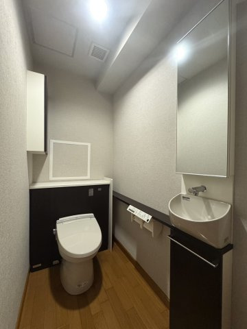 パレロワイヤル南青山のトイレ|コンパクトで使いやすいトイレです