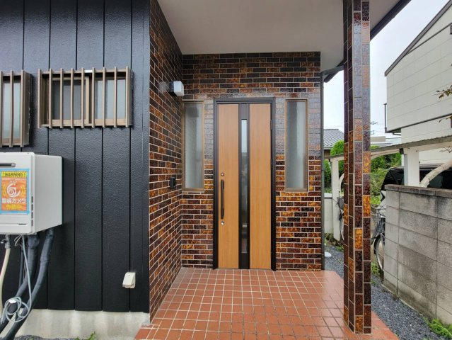 【KEM】栃木市大平町1期　のエントランス|〇玄関アプローチ〇
ゆとりある玄関アプローチ。毎日の送り迎えや荷物の出し入れもスムーズです。
※2026年10月撮影