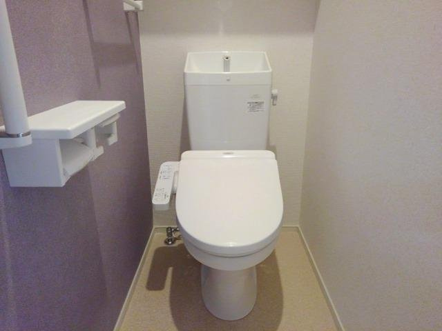 ル・コンフォートのトイレ|落ち着いた色調のトイレです