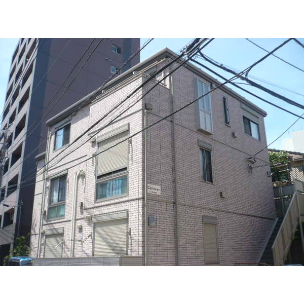 調布市小島町２丁目のアパートの外観