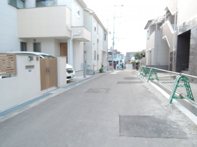 メゾンドエトワールの周辺
