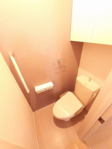 ファミール光葉　Ｂのトイレ|ゆったりとした空間のトイレです