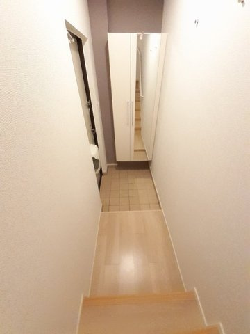 ファミール光葉　Ｂの玄関|ゆったりとした玄関です