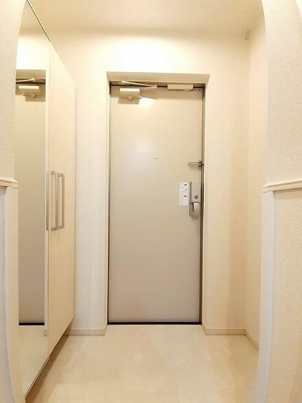 ラシュレ十条の玄関