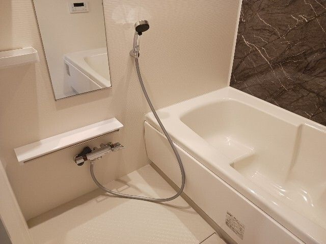 アルカンシェル　ＳＥの浴室|コンパクトで使いやすいお風呂です