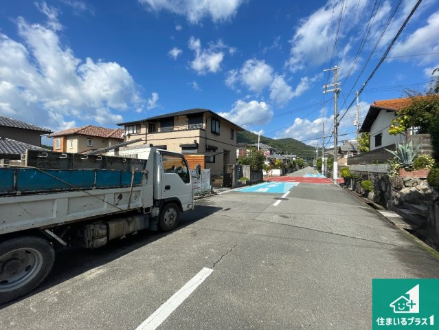 豊能郡豊能町ときわ台　第1期　新築一戸建ての前面道路含む現地写真|周辺は落ち着いた街並みの住宅地！子育てがしやすい住環境です！まだ未完成ですが、現地でしかわからない事もございます。是非一度ご覧ください。
