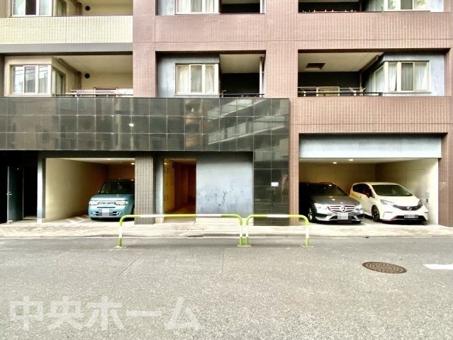 アドバンスステージ田端参番館の駐車場|【敷地内駐車場】最新の空き状況や費用などの詳細は担当スタッフまでお問い合わせください。