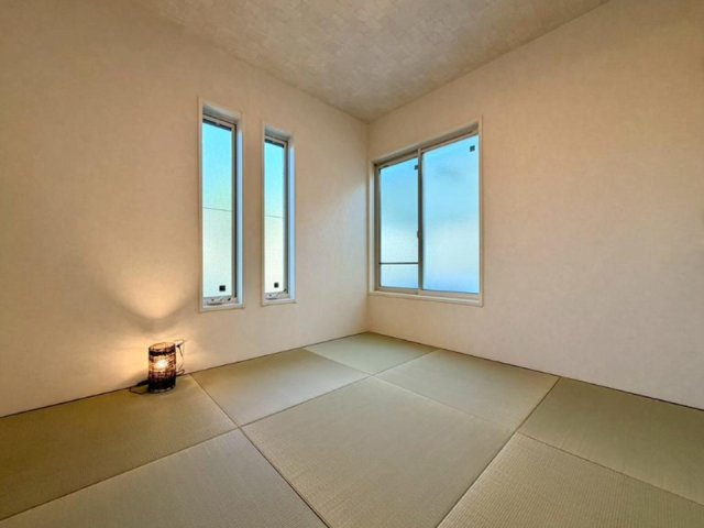 宝塚市社町の和室|2面採光がとれる和室は、南側に窓を設けているため、一日中明るく、気分も明るくなります。