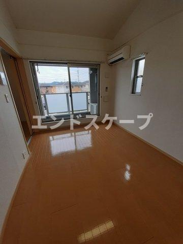 グレイスタウンＣの居間・リビング|高崎、前橋のお部屋探しはエンドスケープまで！お客様の理想お聞かせ下さい♪
