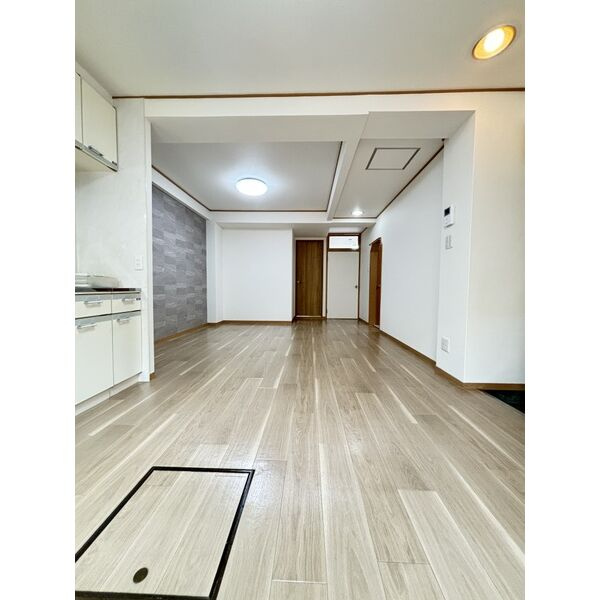 Comfy鴻池新田駅前の居間・リビング