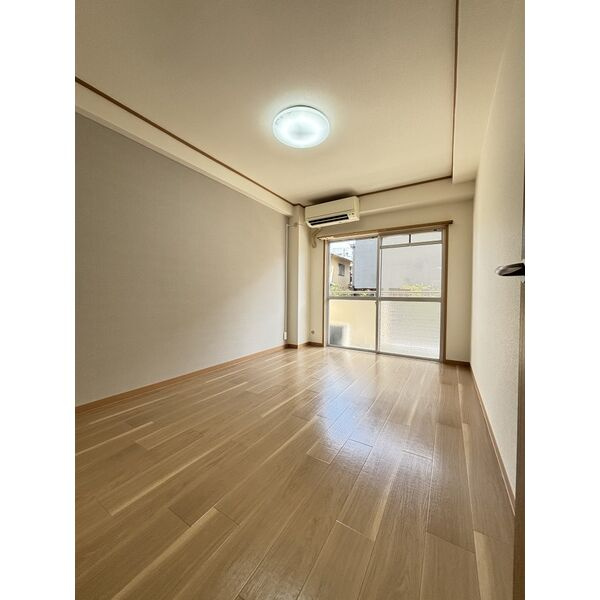 Comfy鴻池新田駅前の洋室