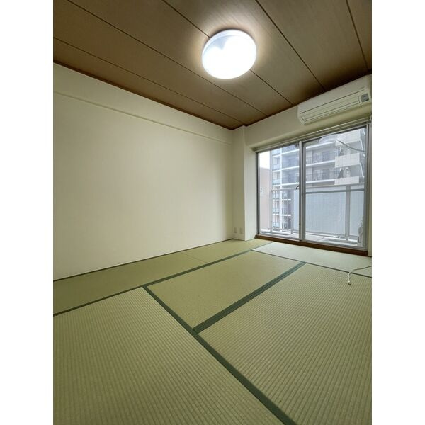 シャルム小阪参番館の和室