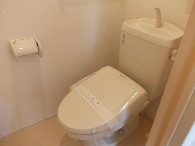 ヴィラ　カメリアーテのトイレ|清潔感のあるトイレです