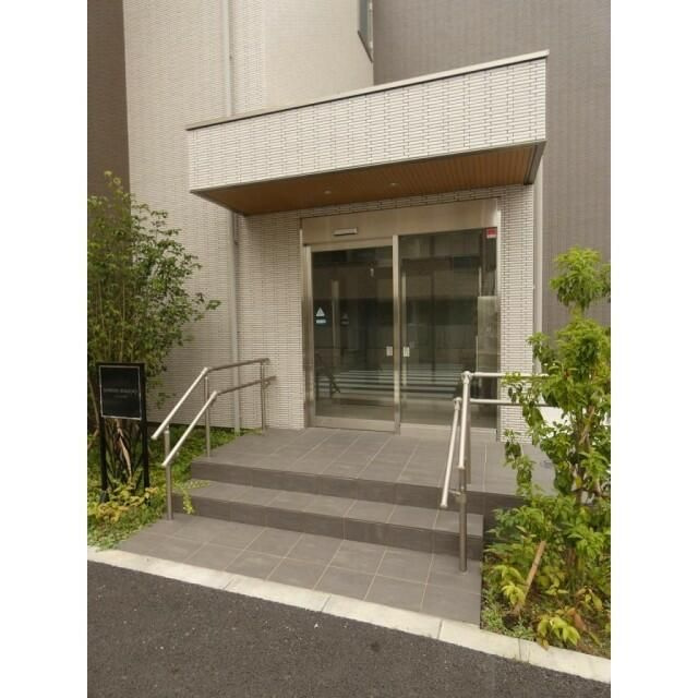サンリスタ六町のエントランス