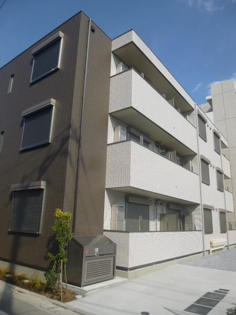 サンリスタ六町の外観