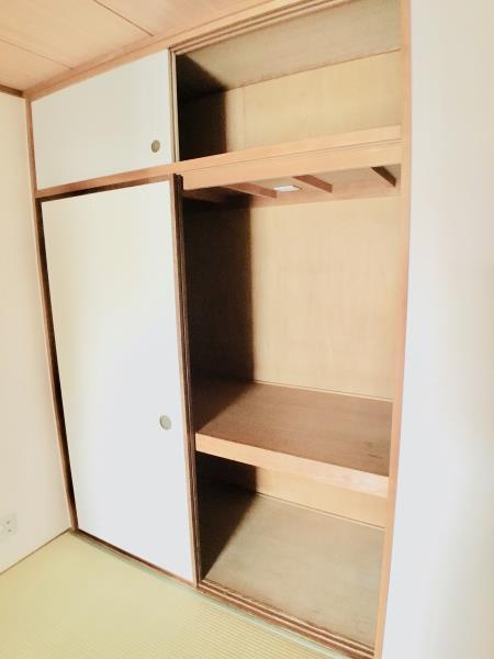 ニューハイツ豊島園の居間・リビング