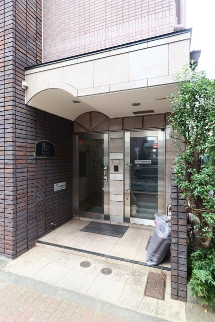 プレール桜台のエントランス