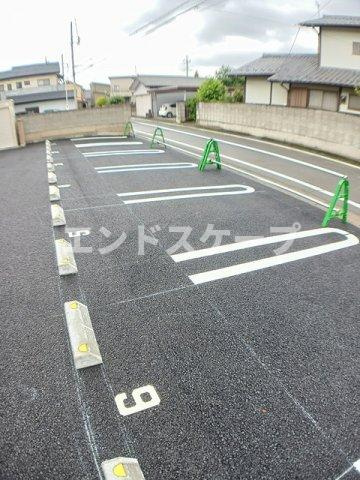 エクシーナの駐車場|高崎、前橋のお部屋探しはエンドスケープまで！お客様の理想お聞かせ下さい♪