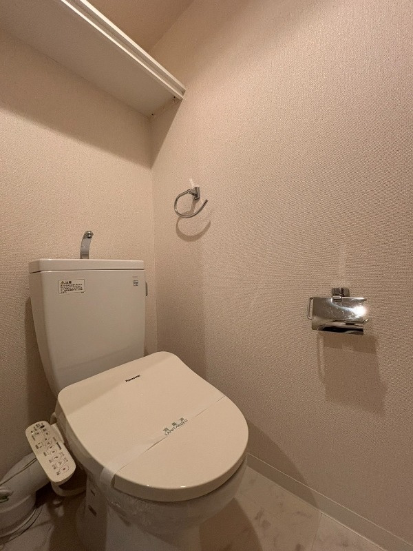 港区六本木２丁目の賃貸マンションのトイレ