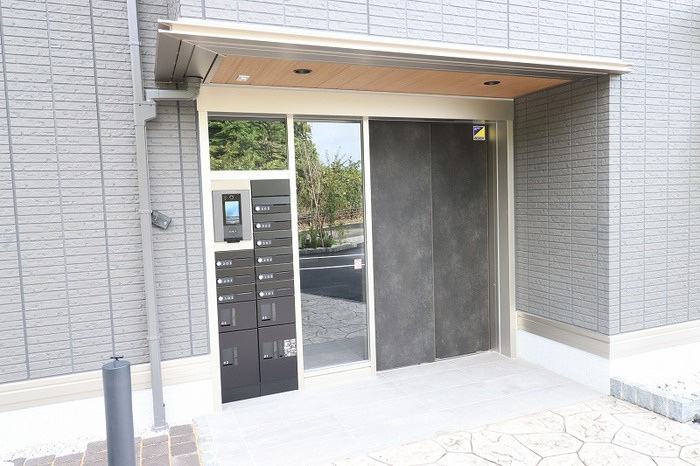 D-Invest陣場　Bのエントランス
