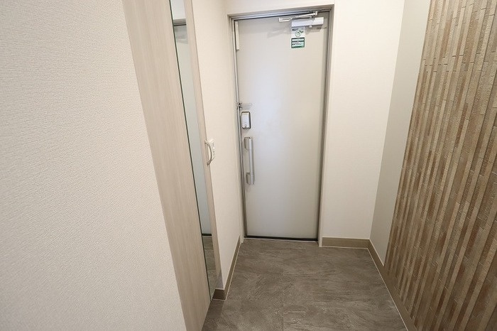 D-Invest陣場　Bの玄関